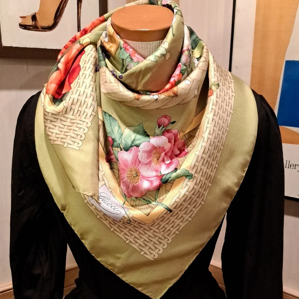 Gucci Floral Basketweave Silk Scarf With Original Box